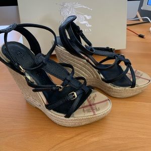 New Burberry Black Leather Cross Strap Espadrille
